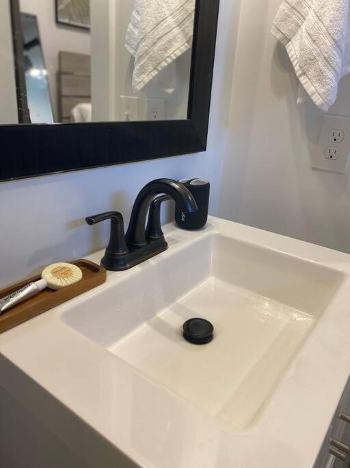 Cozy 2-Bedroom Farmhouse With Parking On Premise 士麦那 外观 照片