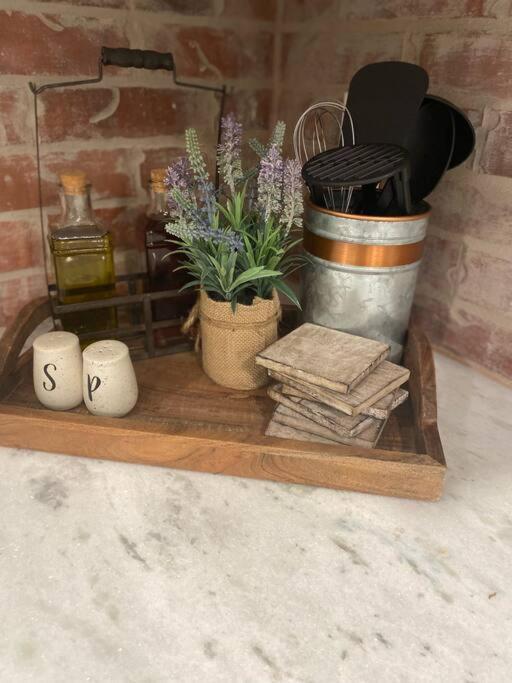 Cozy 2-Bedroom Farmhouse With Parking On Premise 士麦那 外观 照片