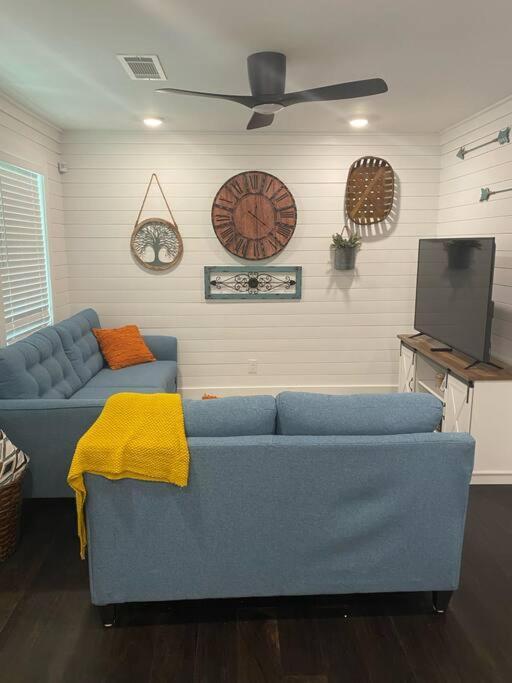 Cozy 2-Bedroom Farmhouse With Parking On Premise 士麦那 外观 照片