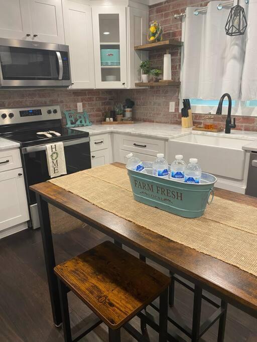 Cozy 2-Bedroom Farmhouse With Parking On Premise 士麦那 外观 照片